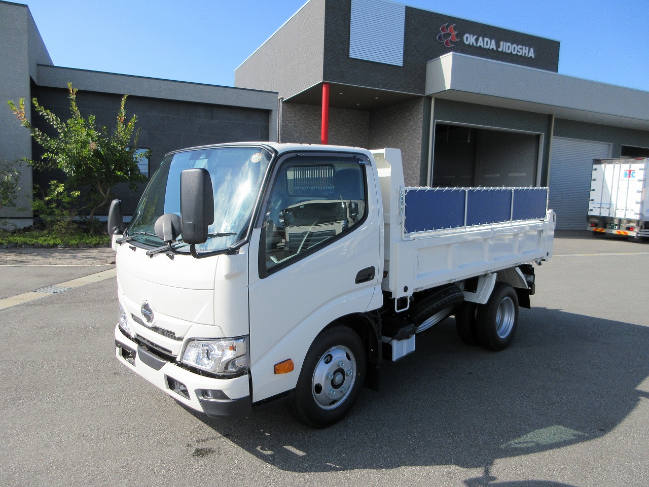 ダンプ　高床　未使用車